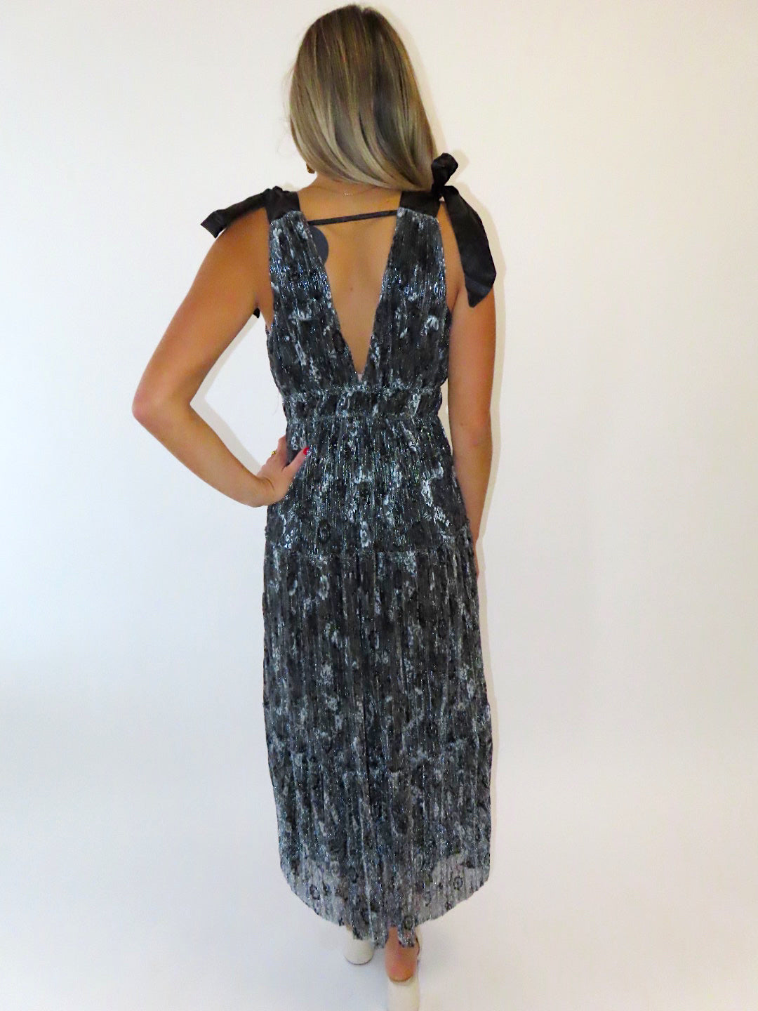 BLACK/ SILVER TIE SHIMMER DRESS