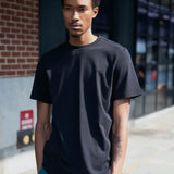 BLACK S/S SCOOP BOTTOM JERSEY TEE