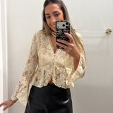 CREAM LACE FLARE SLEEVE TOP