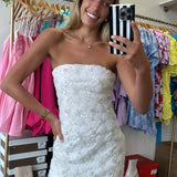WHITE EMBROIDERED FLOWER STRAPLESS MINI DRESS