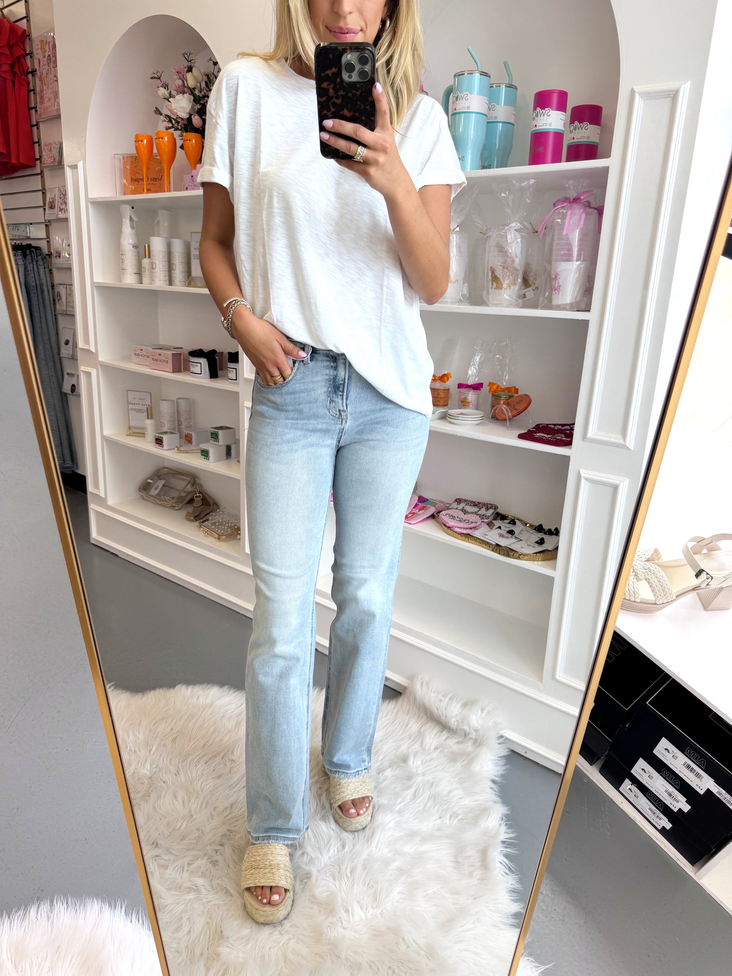 RISEN LIGHT HIGH RISE STRAIGHT JEANS