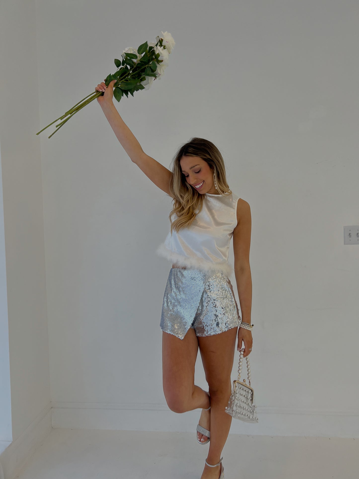 WHITE FAUX FEATHER HEM TOP