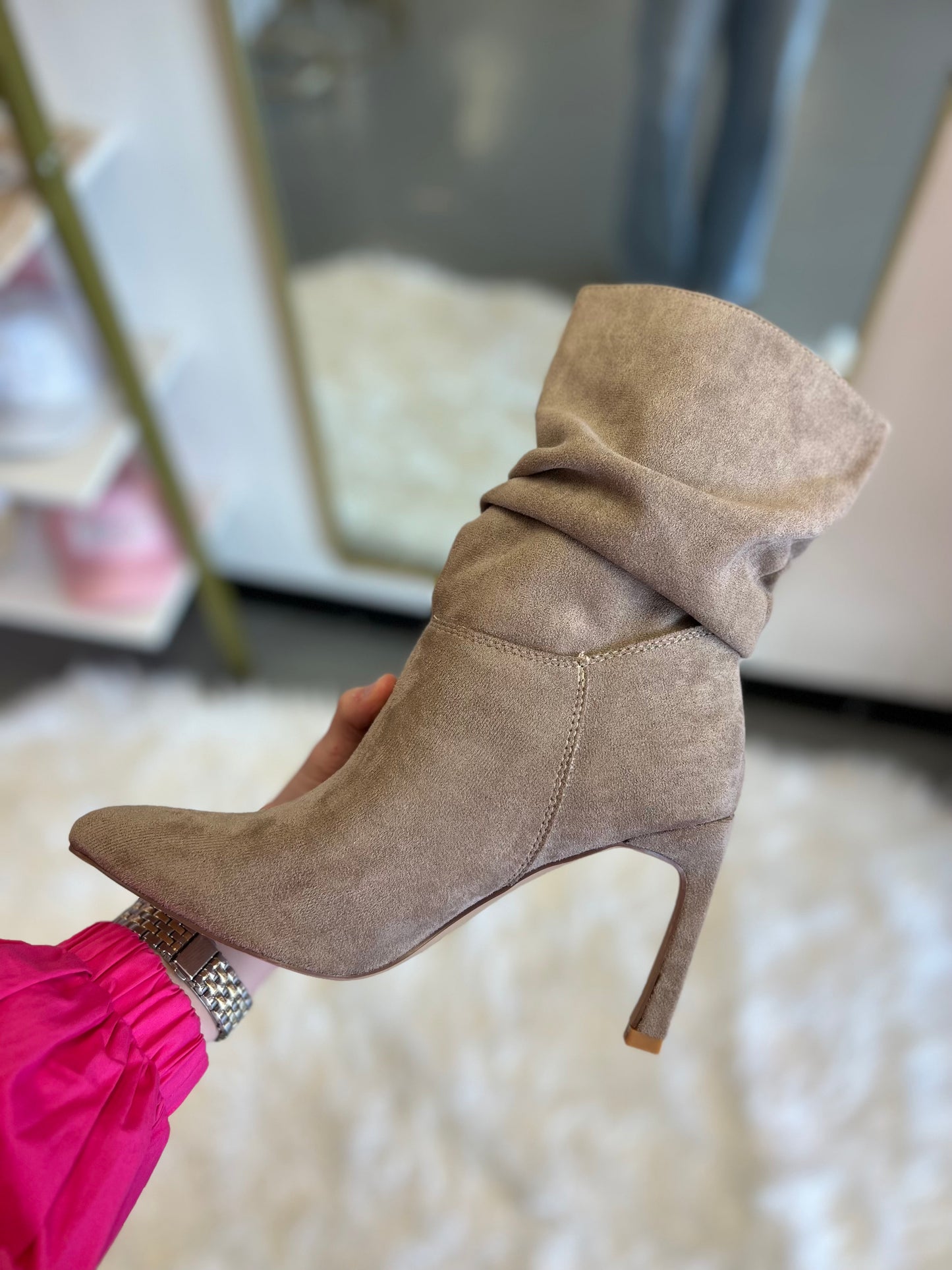 GREY / BEIGE SLIM SLOUCH HEELS