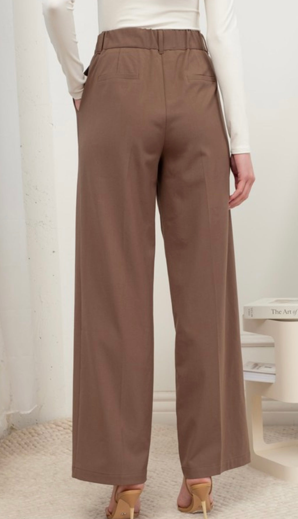 BROWN HIGH WAISTED PLEATED DRESS PANTS