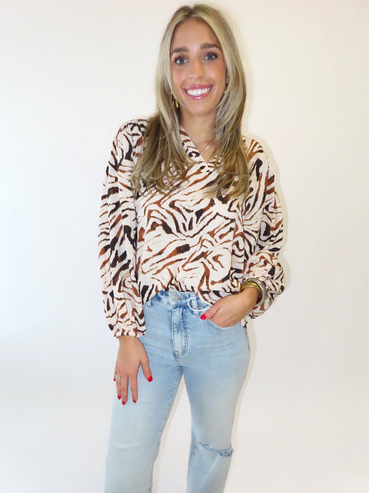 ANIMAL PRINT TOFFEE LONGSLEEVE BLOUSE