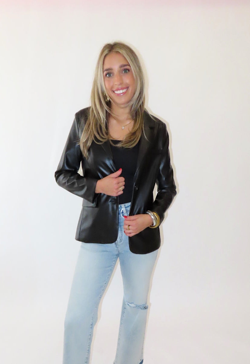 BLACK PLEATHER BLAZER