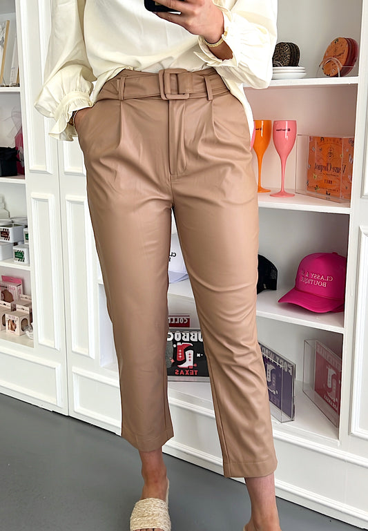 CAMEL BELTED PLEATHER PANTS