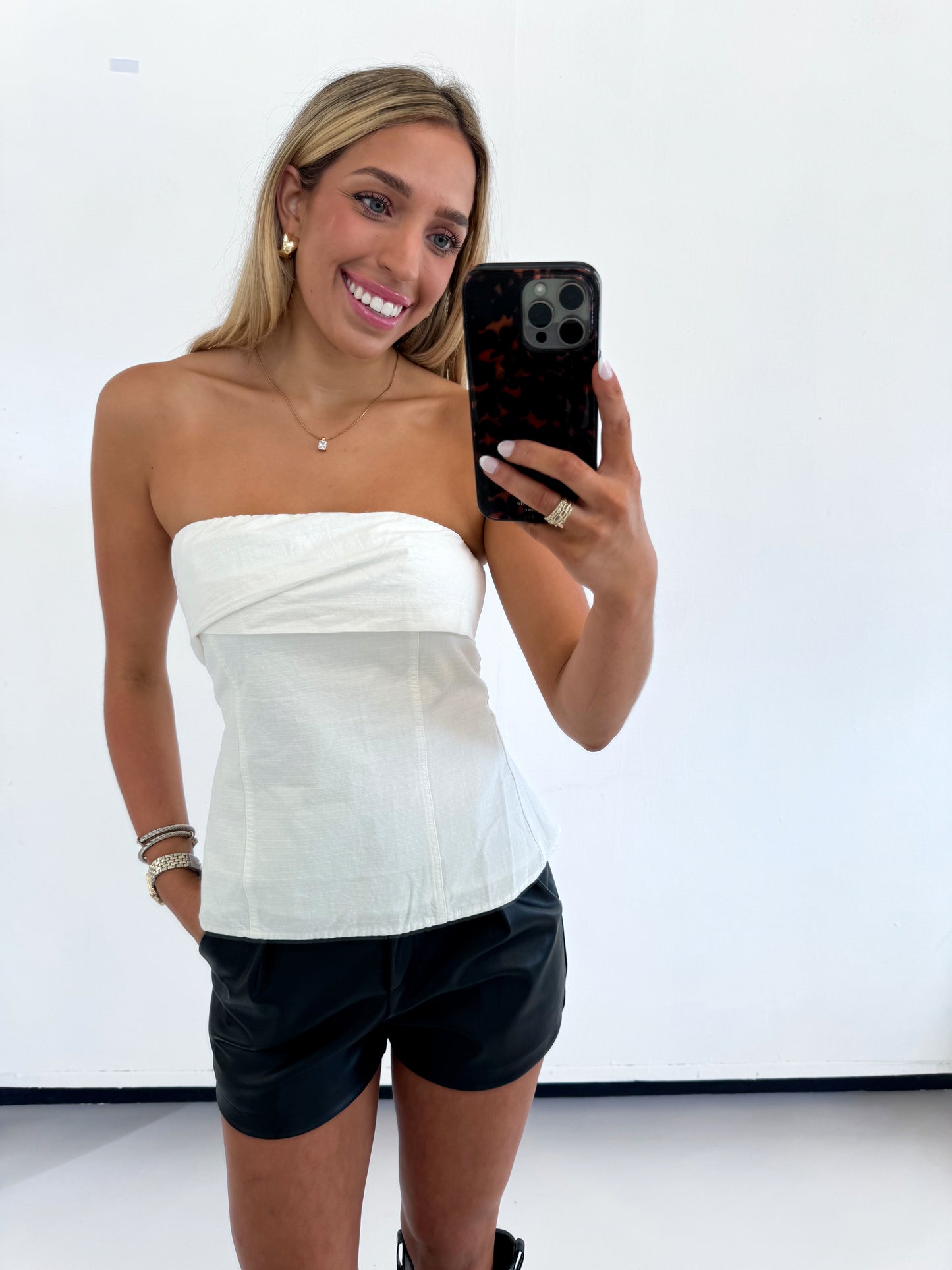 WHITE WOVEN STRAPLESS TOP (large left)