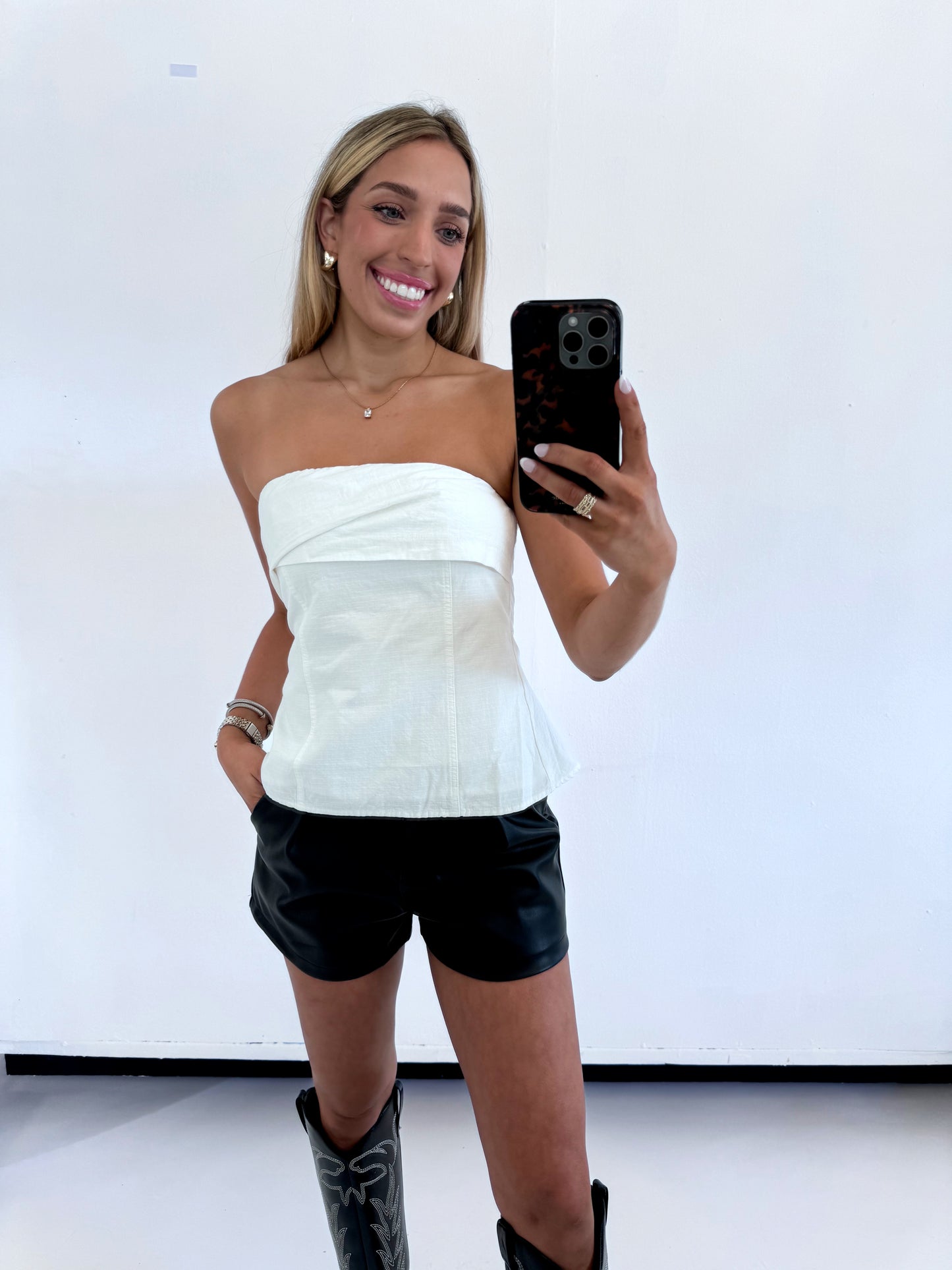 WHITE WOVEN STRAPLESS TOP (large left)