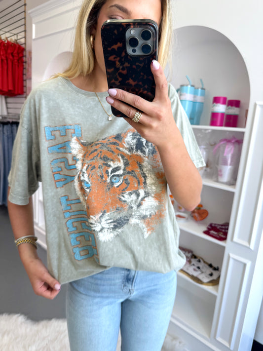 EASY TIGER GREEN WASH GRAPHIC TEE