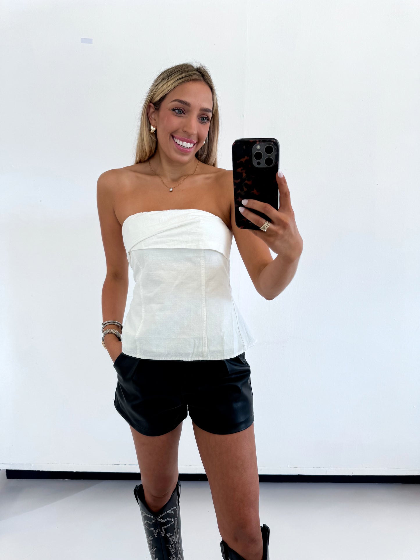 WHITE WOVEN STRAPLESS TOP (large left)