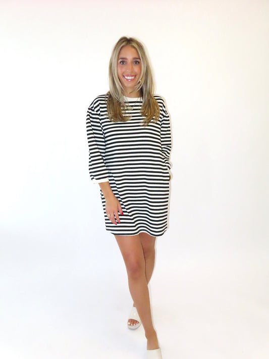 BLACK/ WHITE STRIPED SHIRT DRESS WITH POCKETS