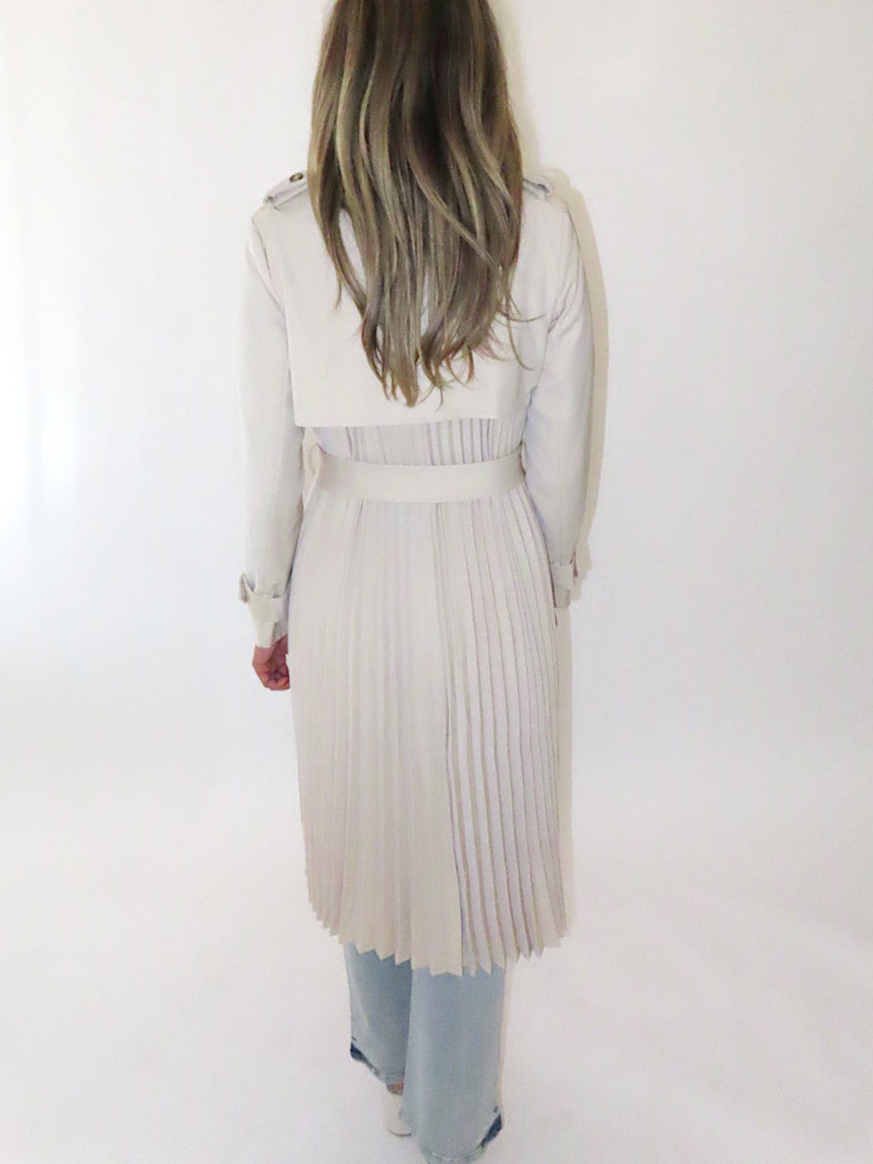 BEIGE PLEATED TRENCH COAT