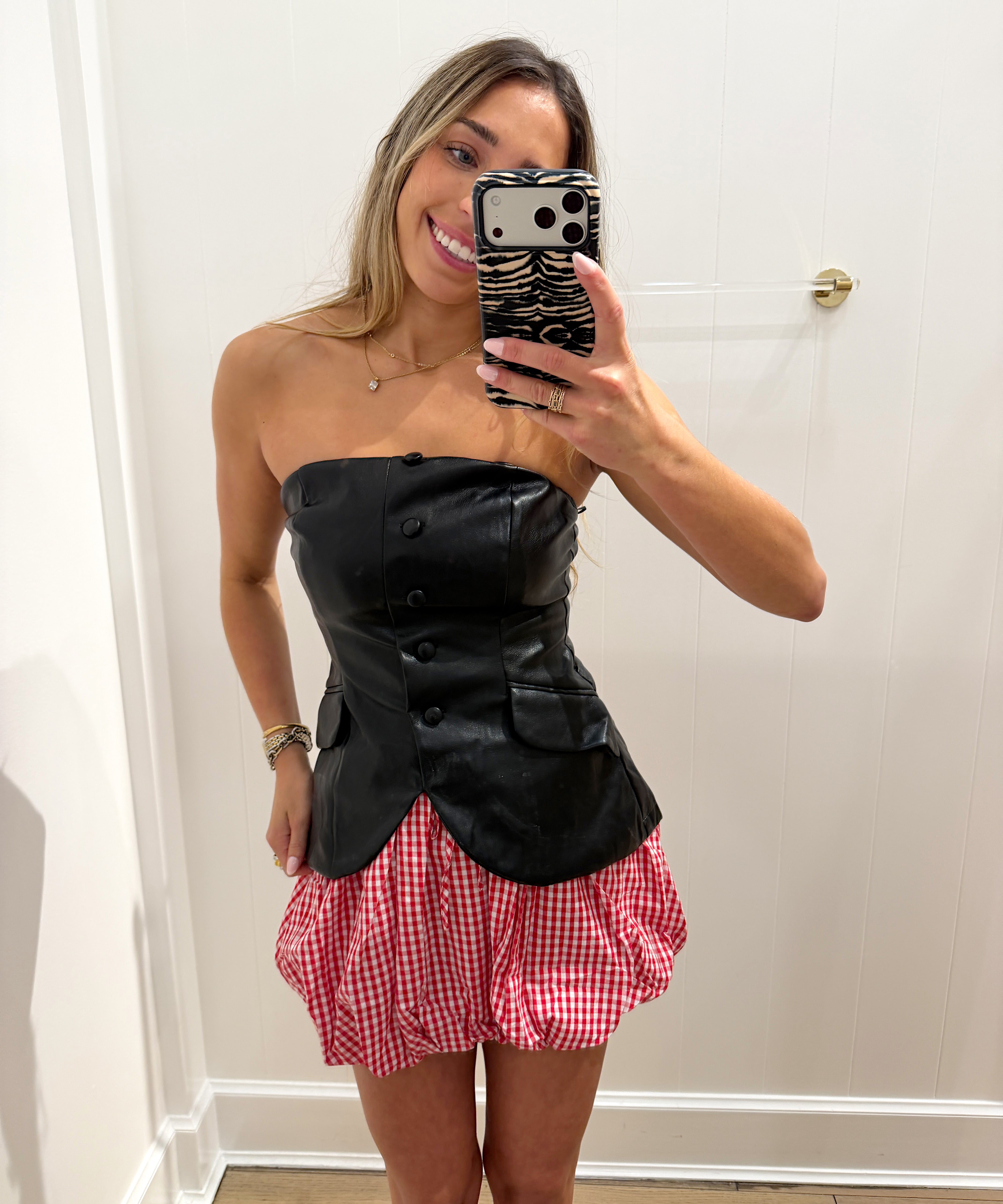 BLACK PLEATHER STRAPLESS TOP