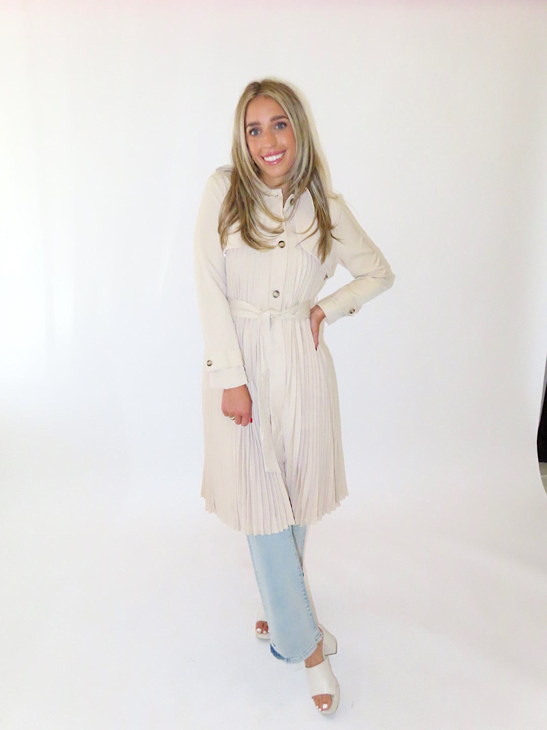 BEIGE PLEATED TRENCH COAT