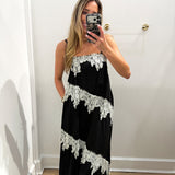 LBK BLACK CONTRAST LACE TRIM MAXI DRESS