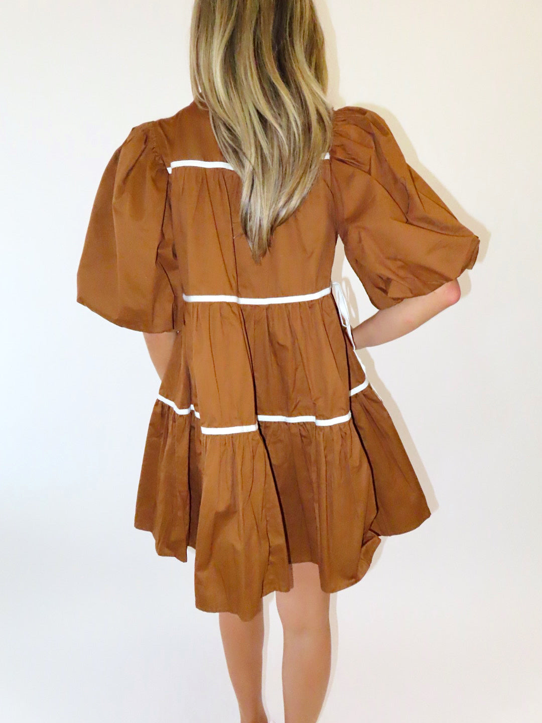 CAMEL BELTED POPLIN TIERED DRESS