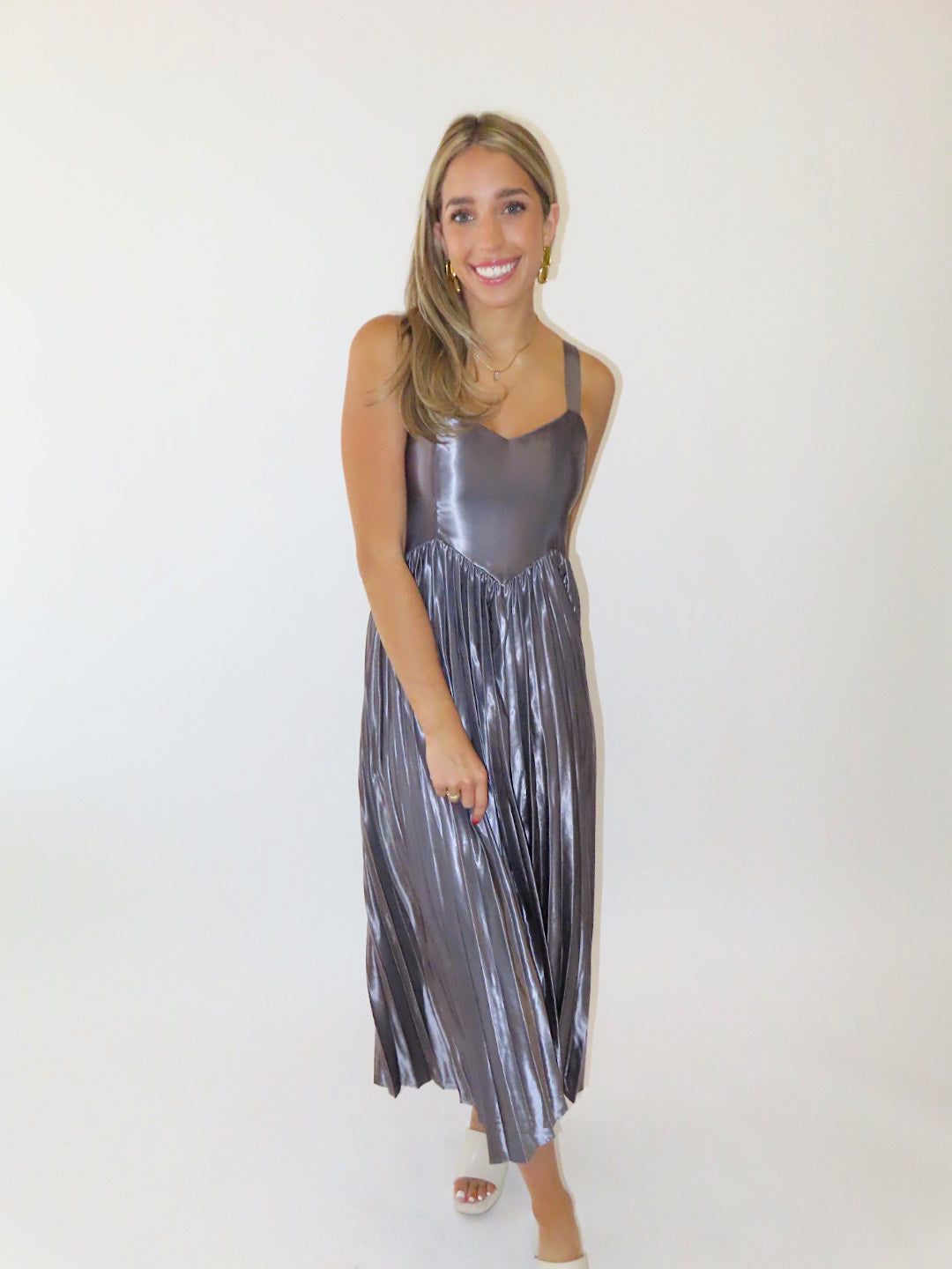 SILVER MIDI PLEATED FLOW DRESS