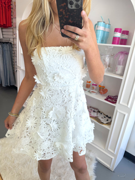 WHITE EMBROIDERED DETAIL MINI DRESS