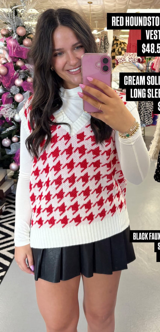 RED HOUNDSTOOTH V NECK VEST