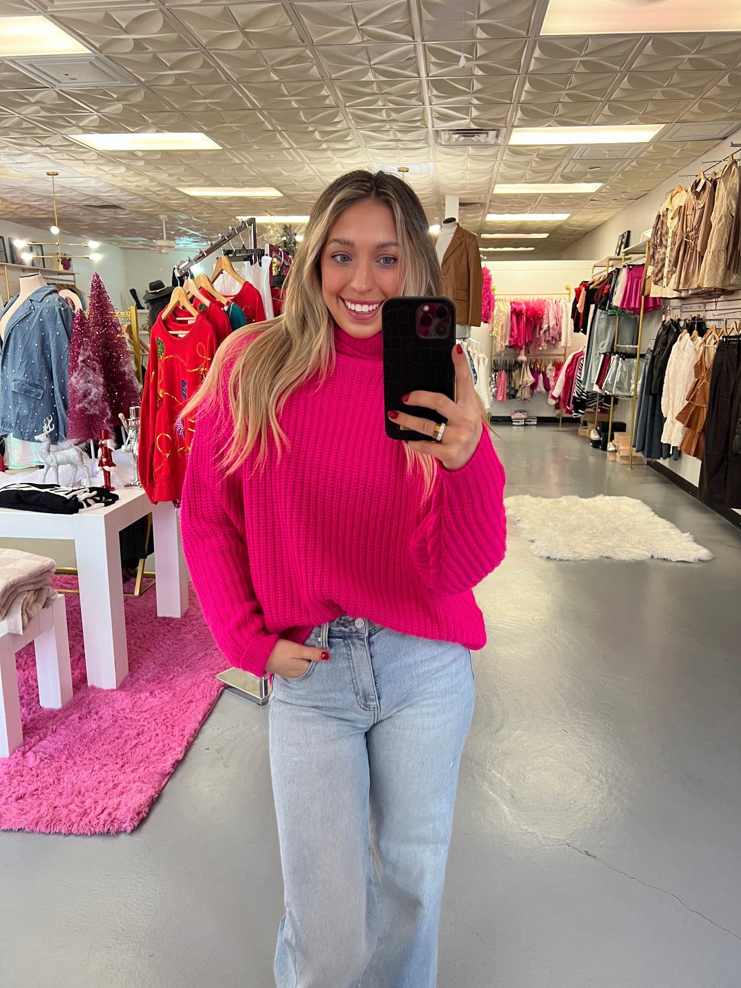 FUCHSIA TURTLENECK SWEATER