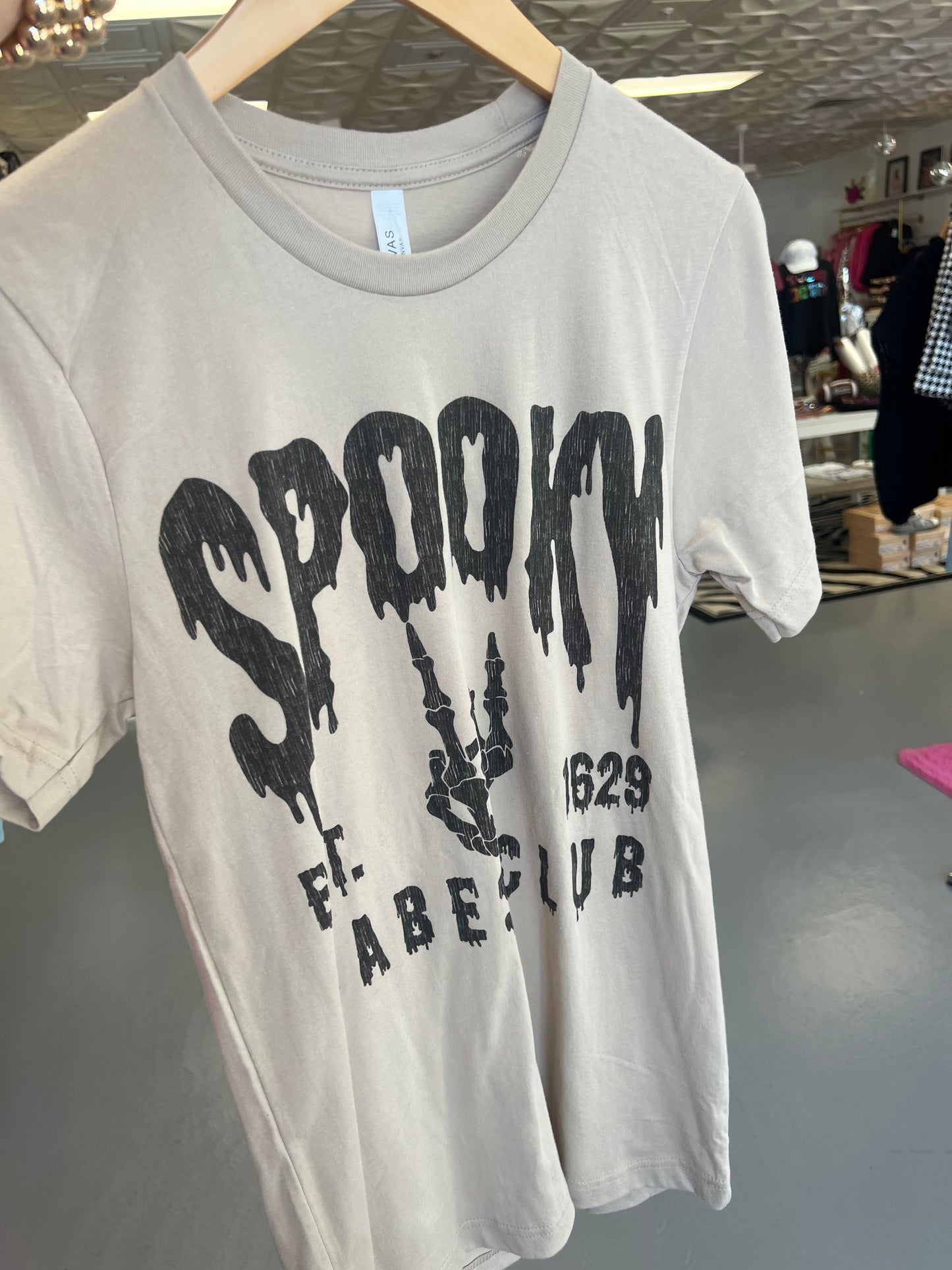 SPOOKY BABES GRAPHIC TEE