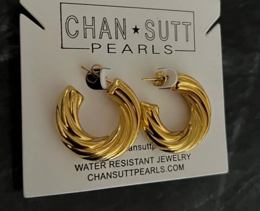 GOLD CHUNKY TWIST HOOPS